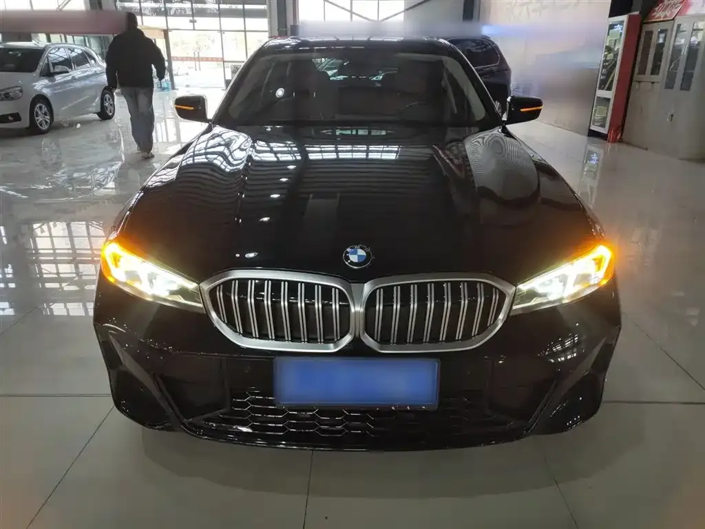 BMW 3 Series 2023 из CN, фото 9