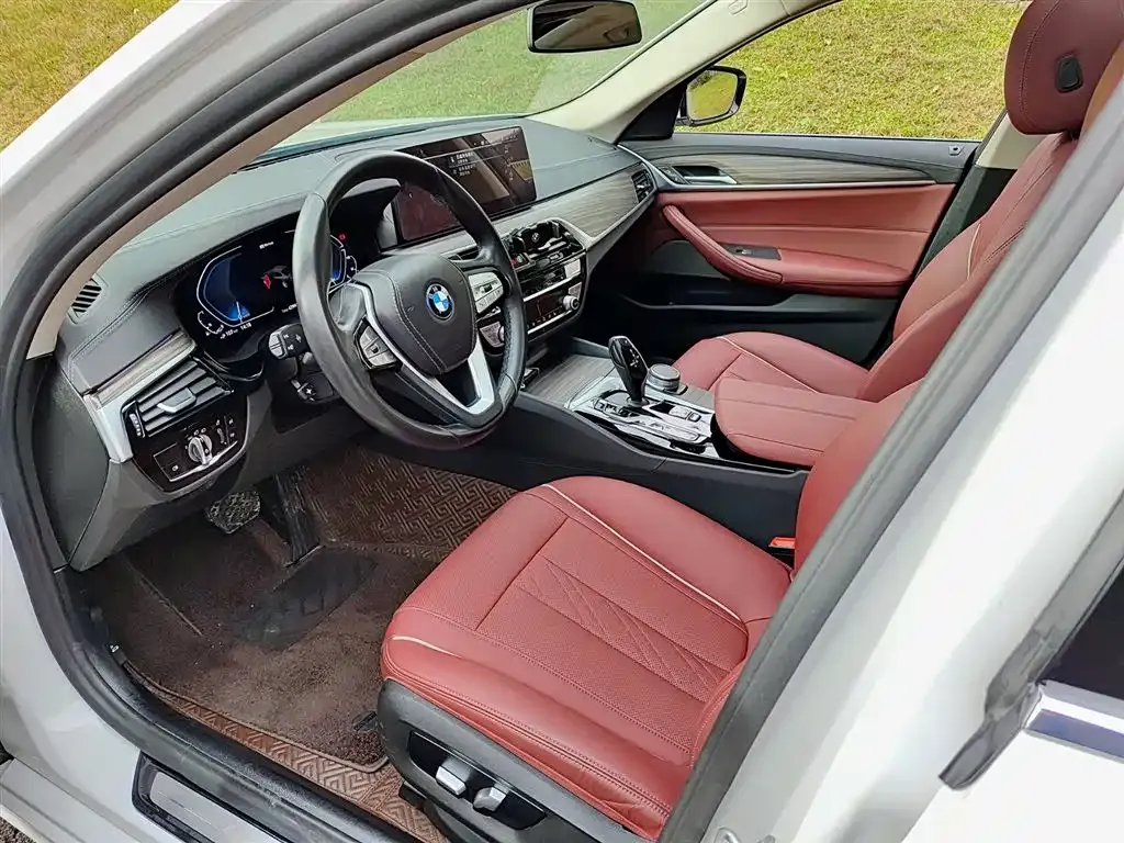 BMW 5 Series New Energy — фото 7