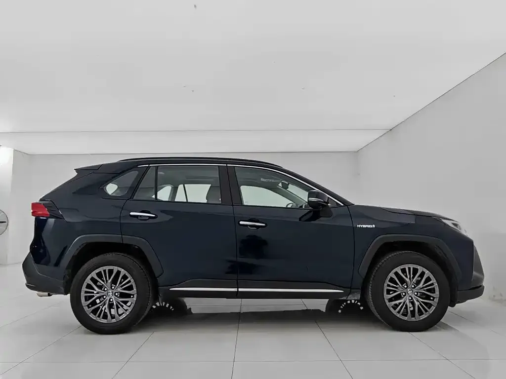Toyota Wildlander 2023 из CN, фото 2
