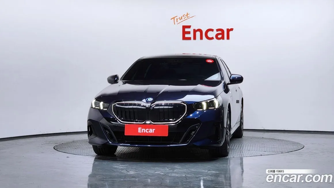 BMW 5-Series 2025 из KR, фото 7