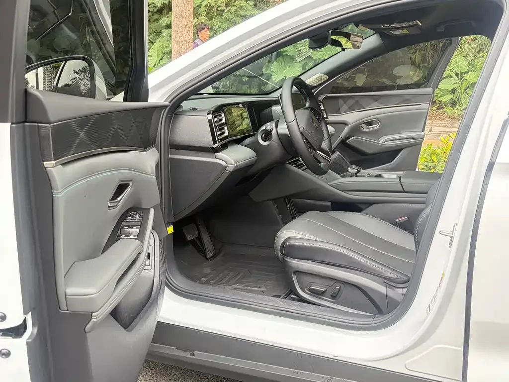 BYD Qin L 2024 из CN, фото 6