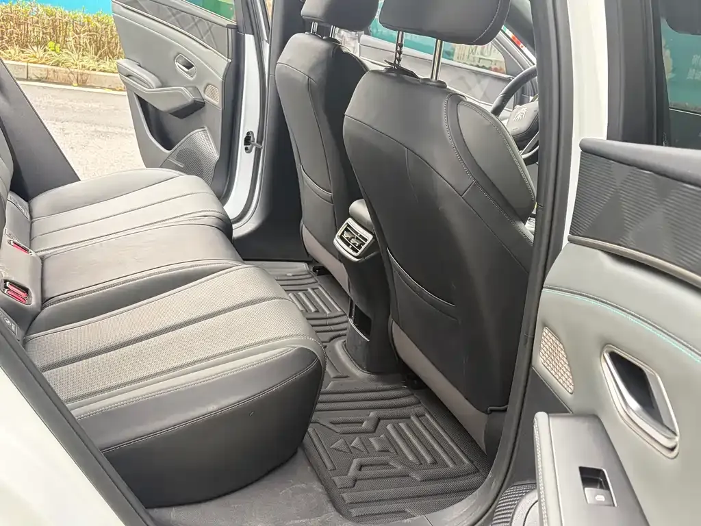 BYD Qin L 2024 из CN, фото 4
