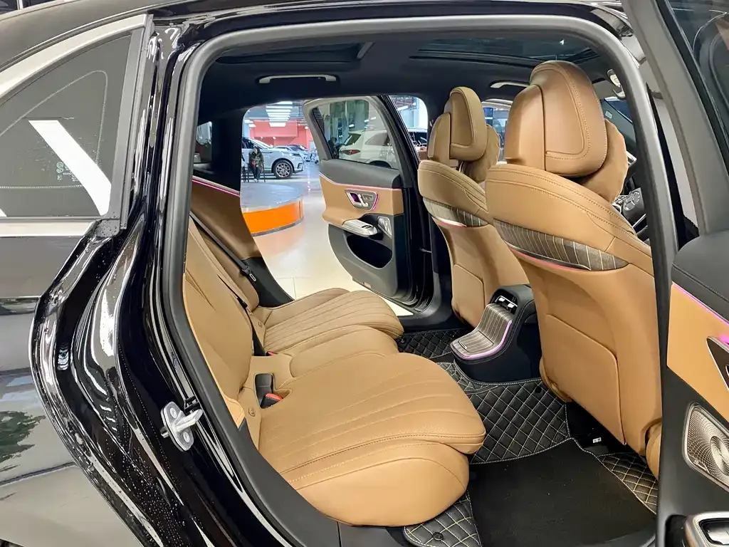 Mercedes-Benz E-Class 2025 из CN, фото 10