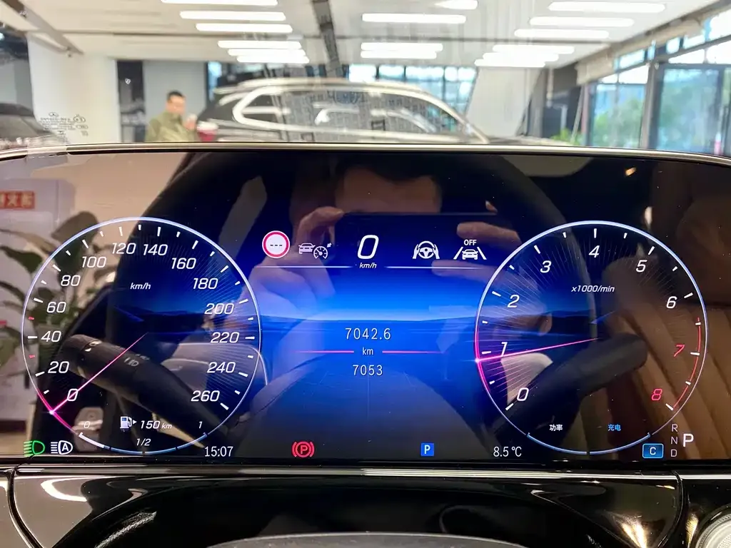 Mercedes-Benz E-Class 2025 из CN, фото 2