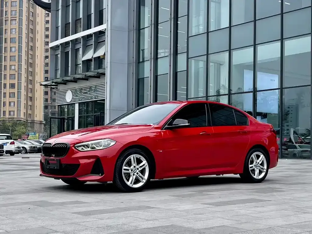 BMW 1 Series 2021 из CN, фото 1