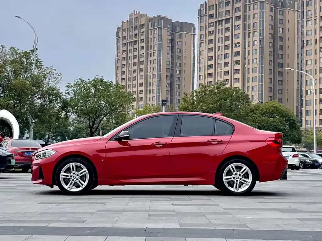 BMW 1 Series 2021 из CN, фото 7