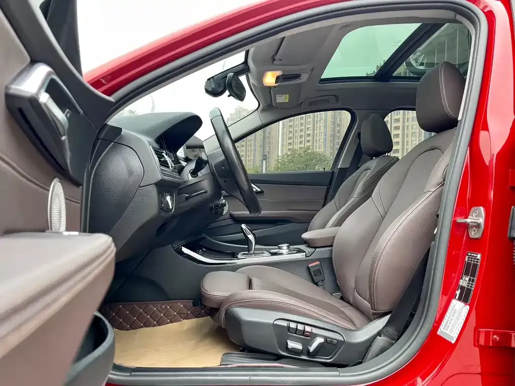 BMW 1 Series 2021 из CN, фото 6