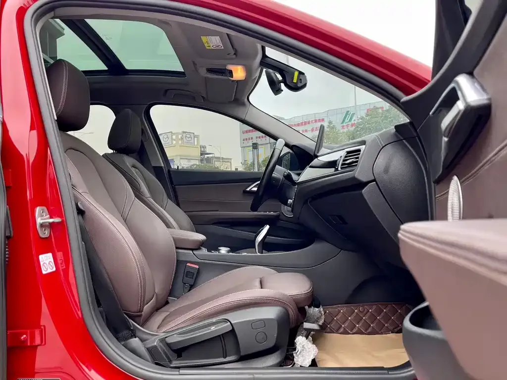 BMW 1 Series 2021 из CN, фото 9