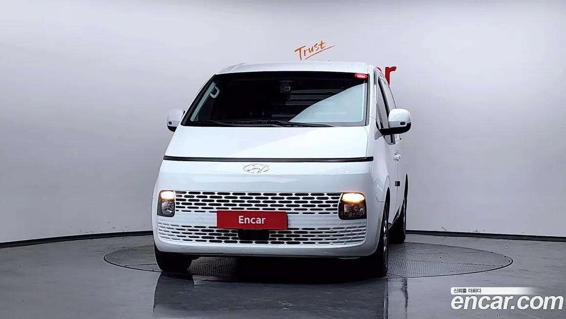 Hyundai Staria — фото 2