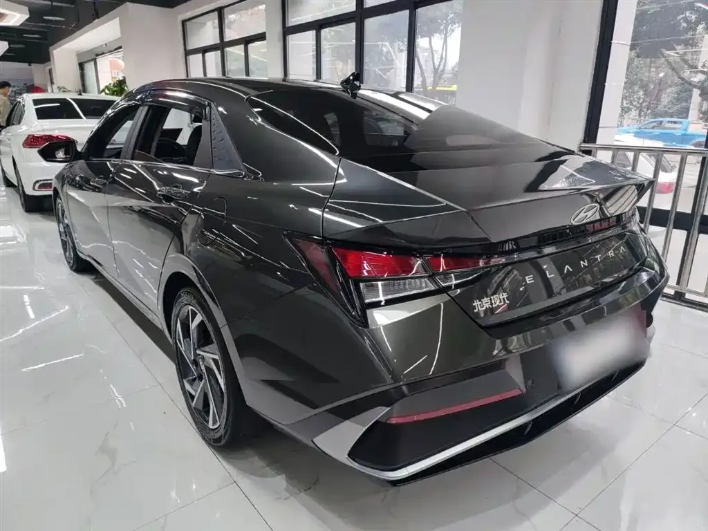 Hyundai Elantra 2025 из CN, фото 2