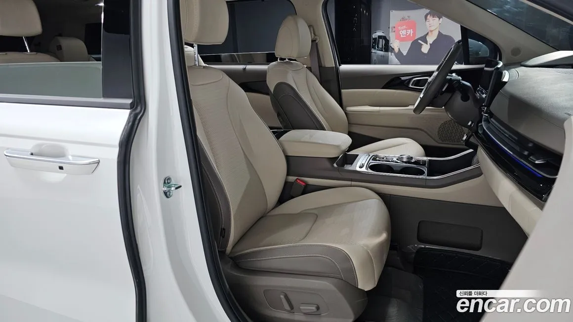 Kia Carnival — фото 10