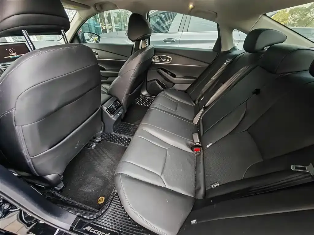 Honda Accord 2024 из CN, фото 8