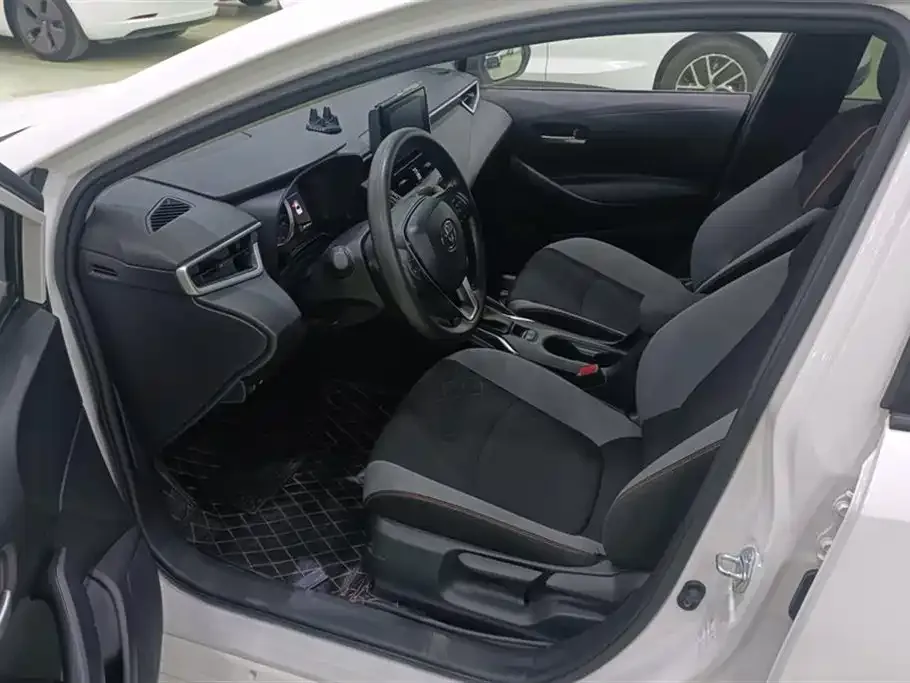 Toyota Corolla 2023 из CN, фото 3