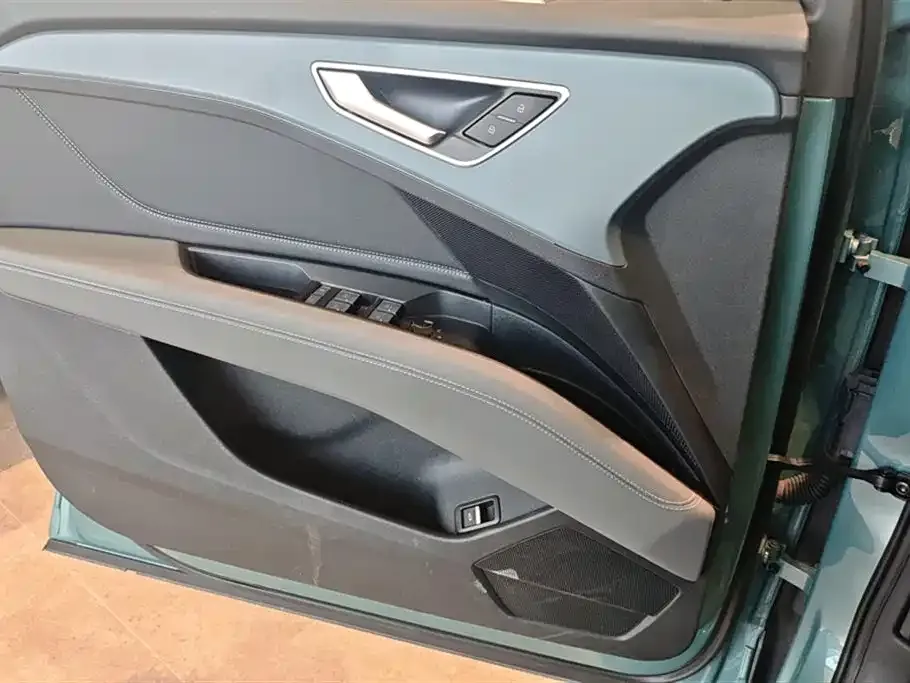 Audi Q5 e-tron 2023 из CN, фото 4