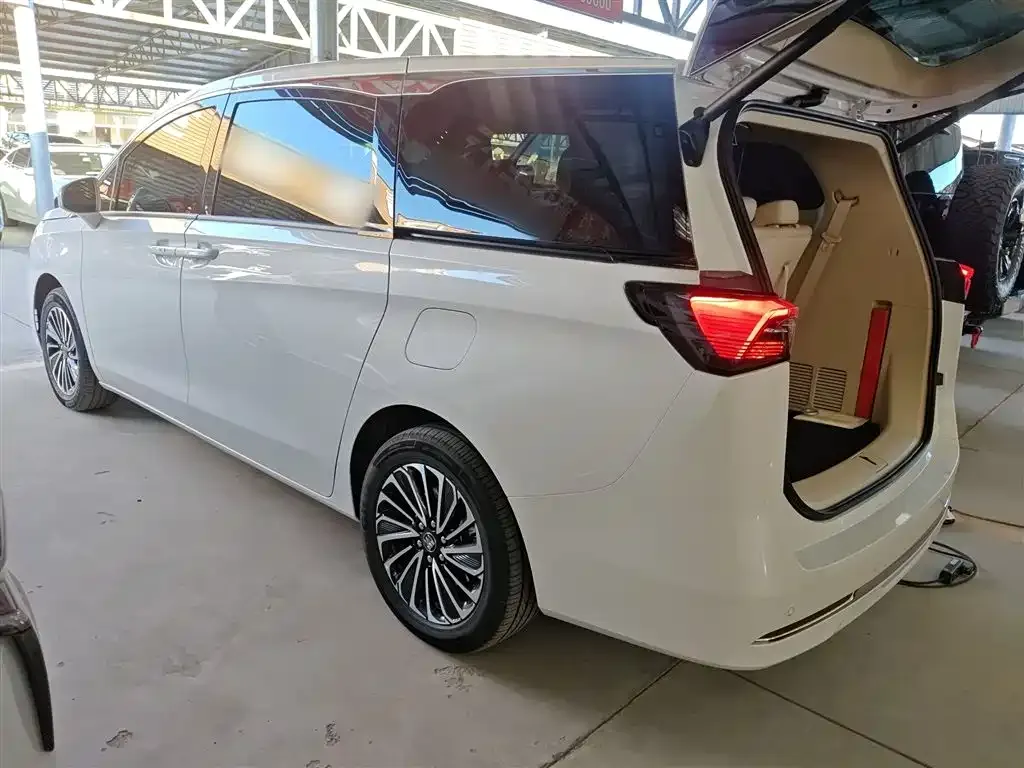 Buick GL8 Hybrid 2025 из CN, фото 7