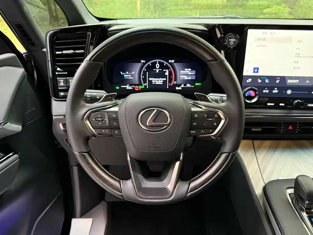 Lexus LM 2025 из CN, фото 2