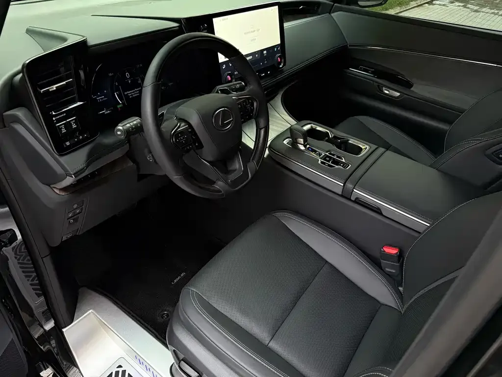Lexus LM 2025 из CN, фото 6