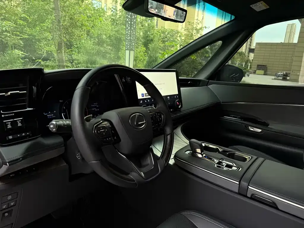 Lexus LM 2025 из CN, фото 8