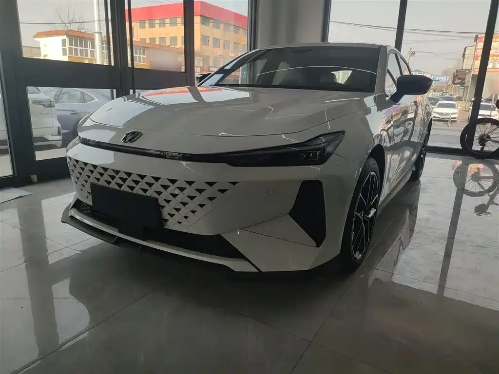 Changan UNI-V iDD 2025 из CN, фото 9