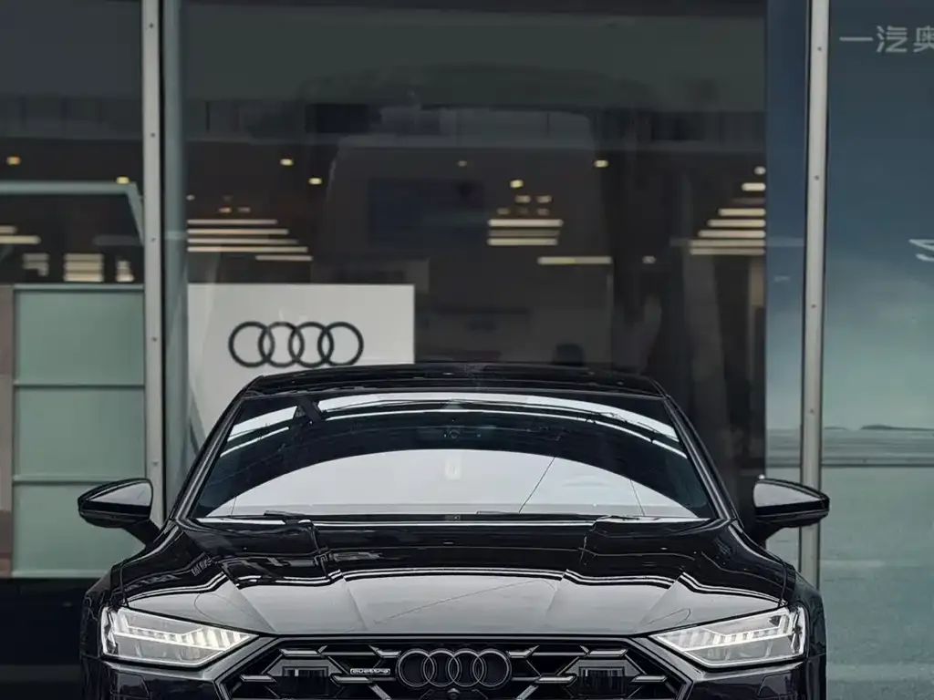 Audi A7L 2024 из CN, фото 3