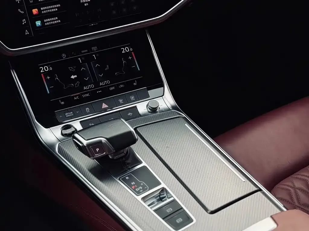 Audi A7L 2024 из CN, фото 7