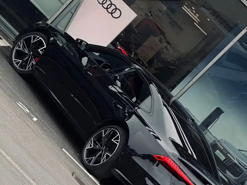 Audi A7L 2024 из CN, фото 8