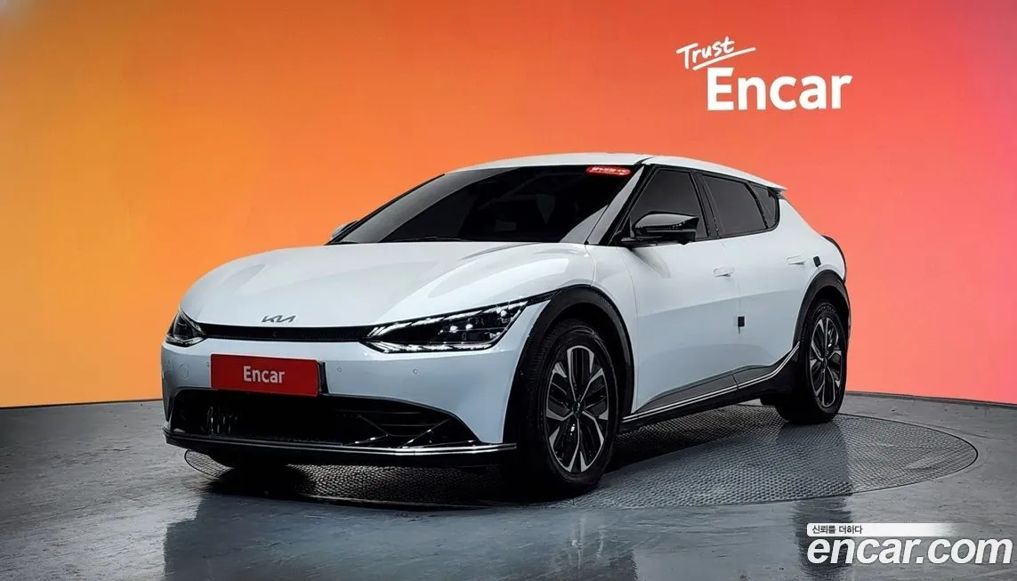 Kia EV6 — фото 1