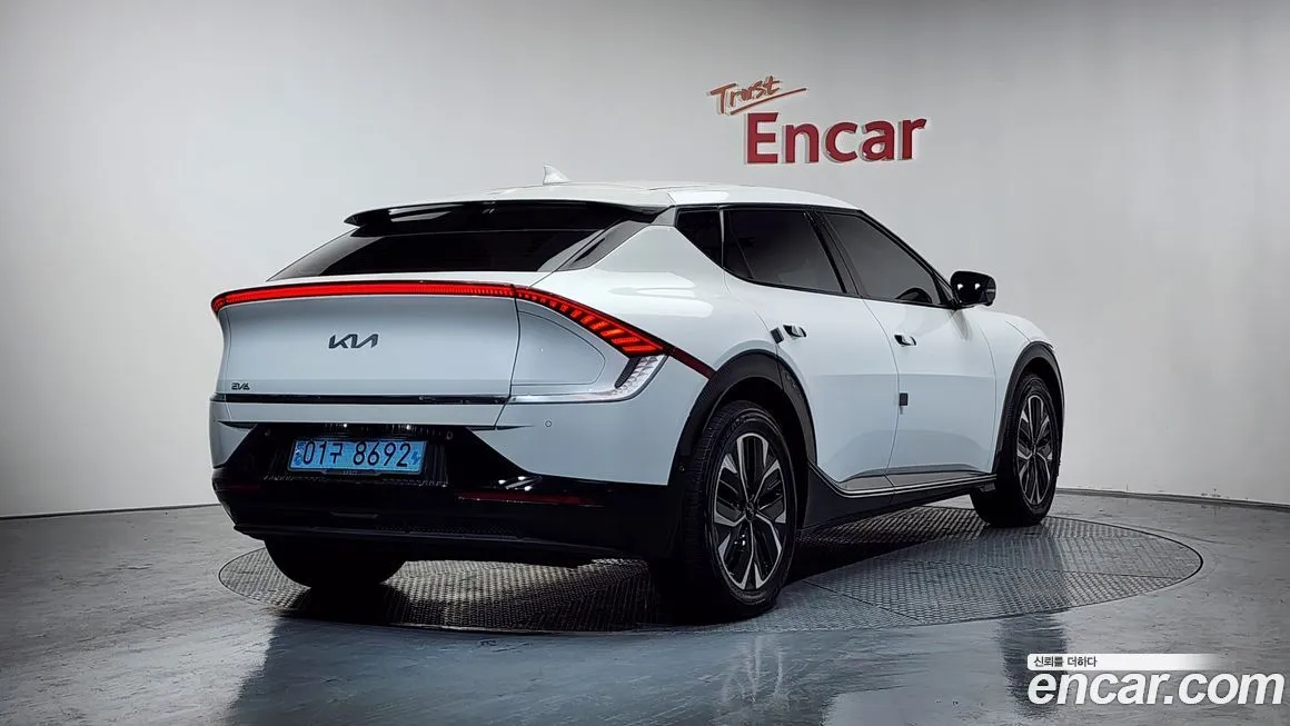Kia EV6 — фото 2