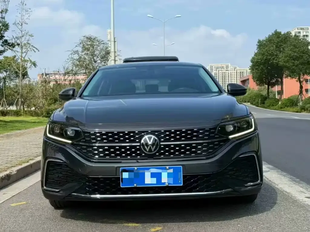 Volkswagen Passat — фото 2
