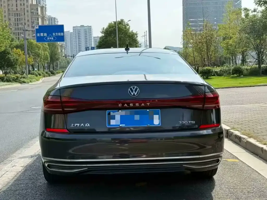 Volkswagen Passat — фото 5
