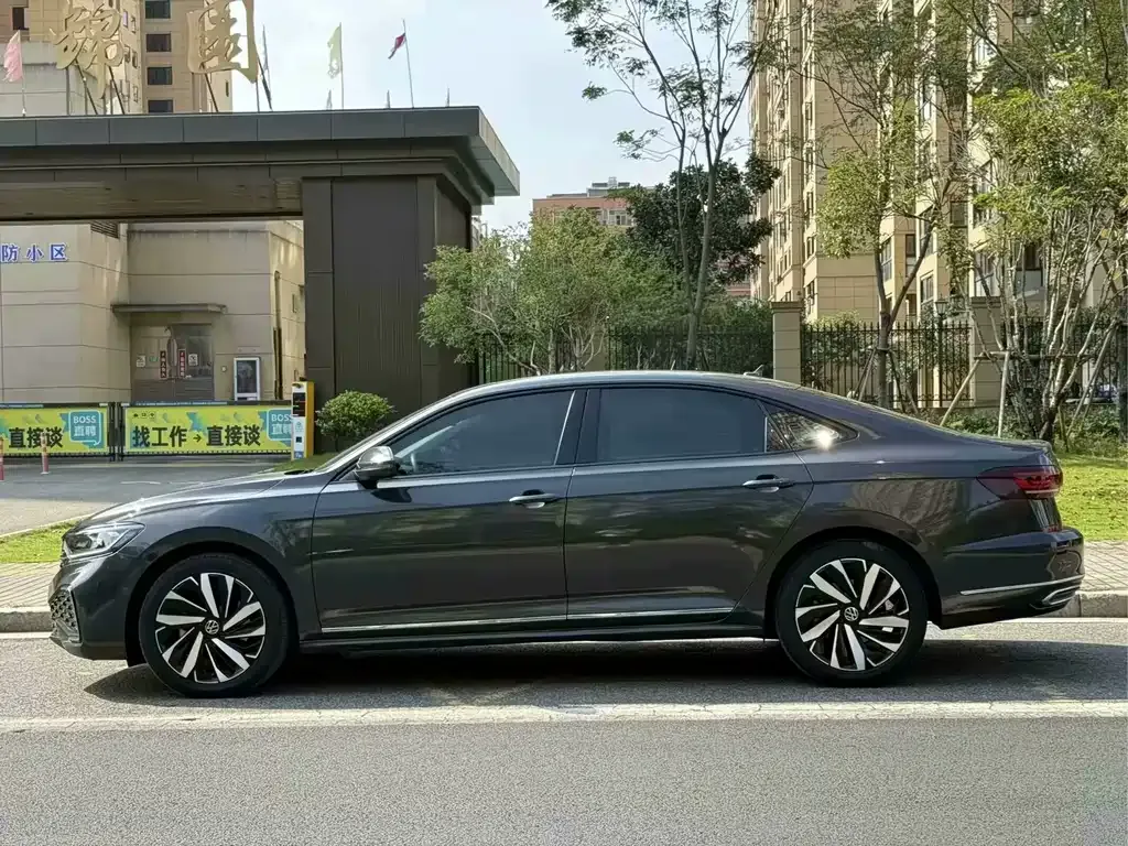 Volkswagen Passat — фото 7