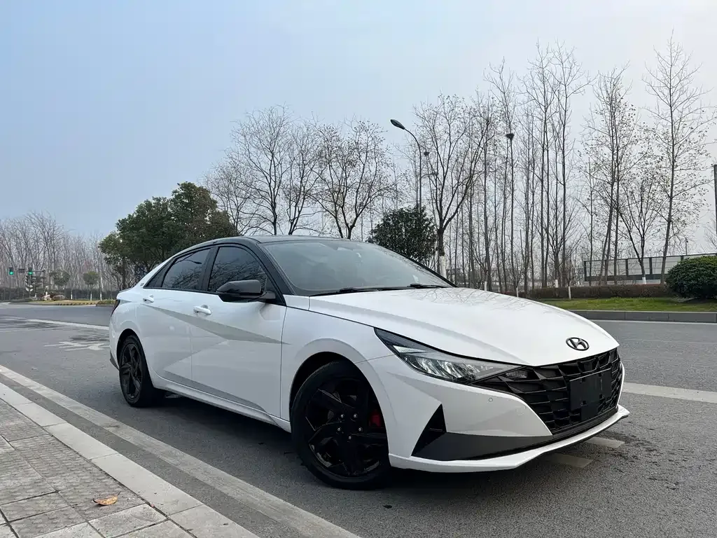 Hyundai Elantra 2023 из CN, фото 5