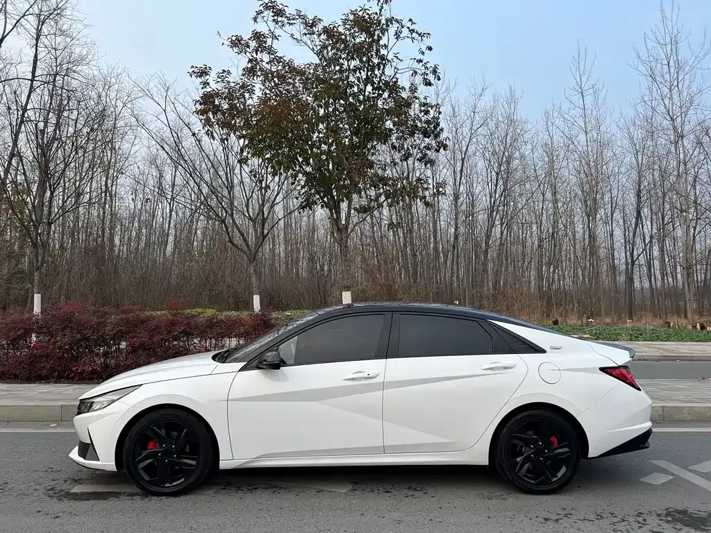 Hyundai Elantra 2023 из CN, фото 7