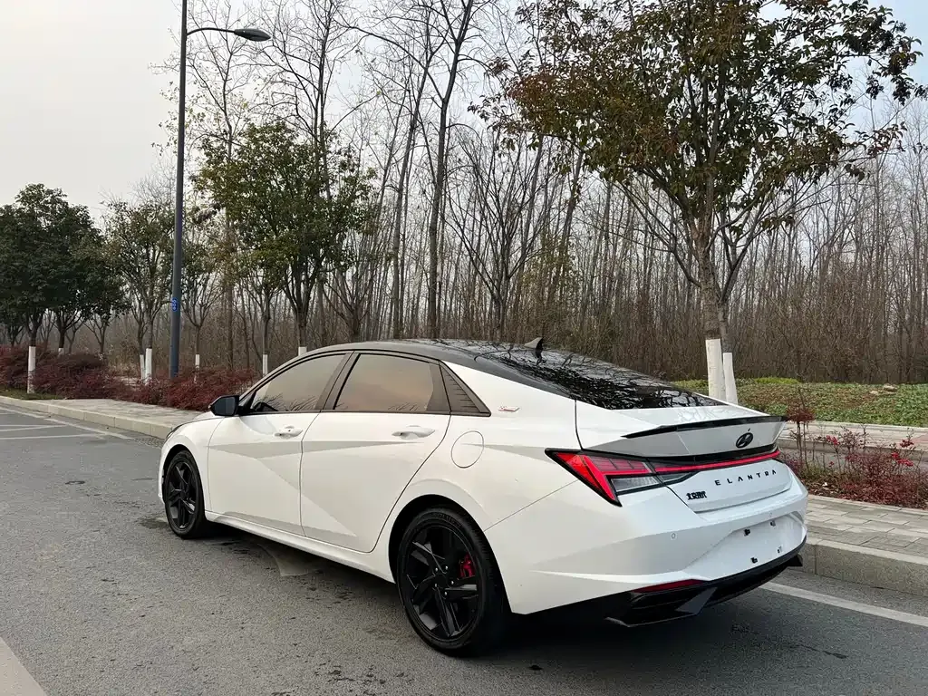 Hyundai Elantra 2023 из CN, фото 10