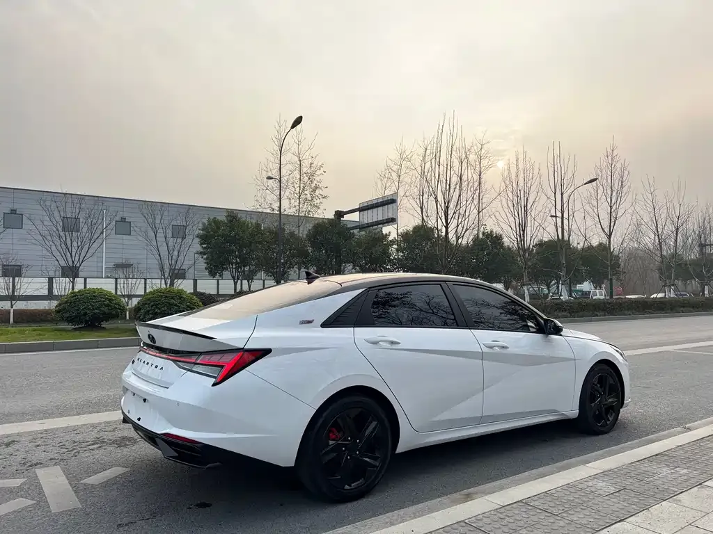Hyundai Elantra 2023 из CN, фото 2