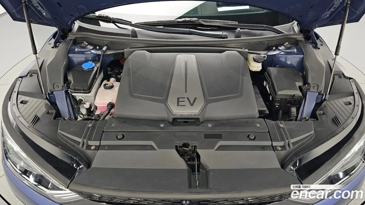 Kia EV6 — фото 9