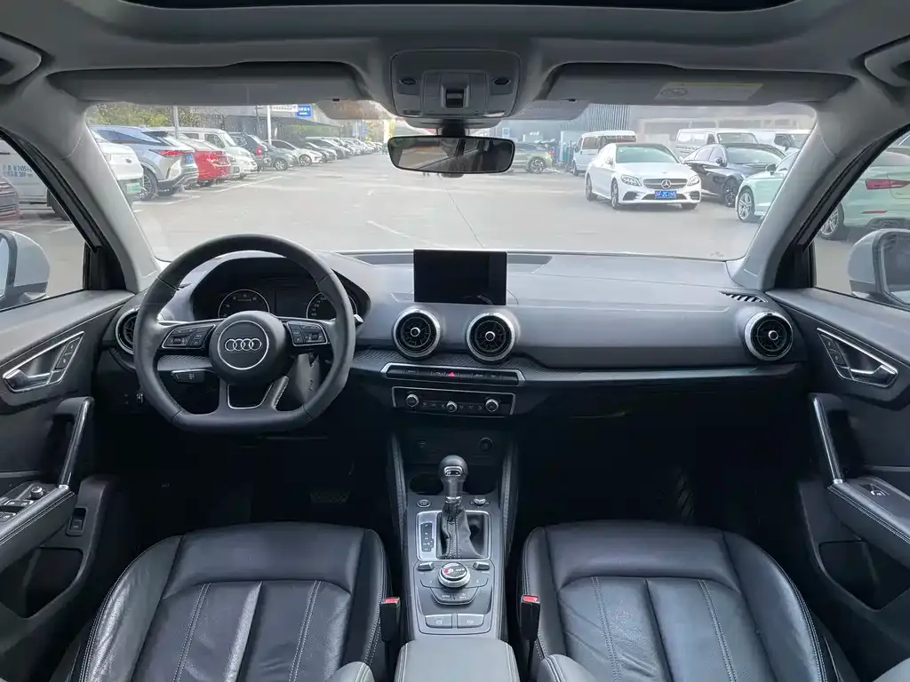 Audi Q2L 2023 из CN, фото 4