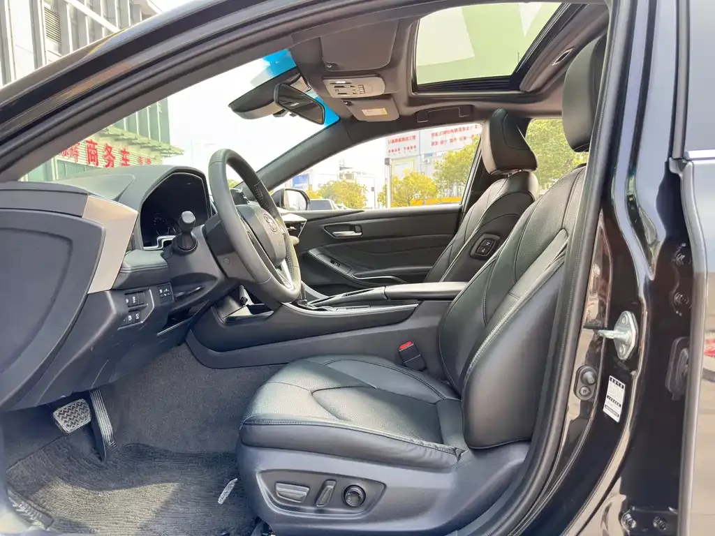 Toyota Avalon 2022 из CN, фото 10