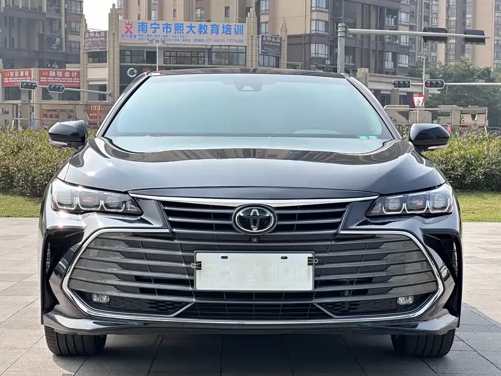 Toyota Avalon 2022 из CN, фото 2