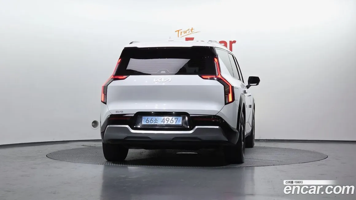 Kia EV9 2024 из KR, фото 2