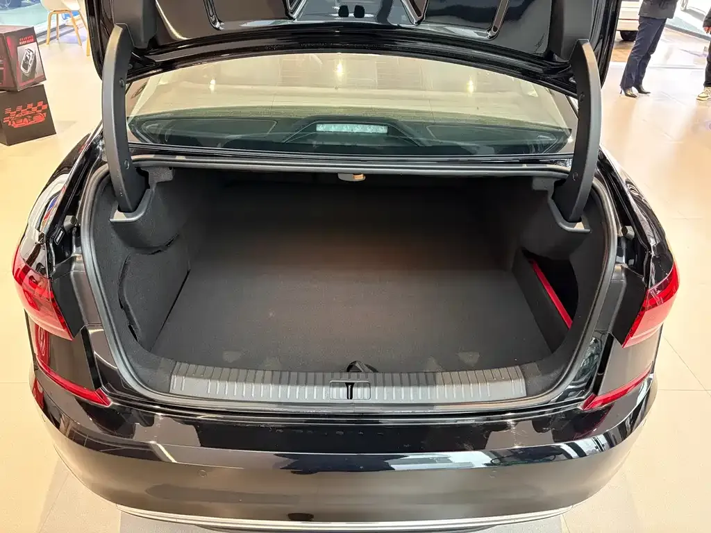 Volkswagen Passat New Energy 2025 из CN, фото 6