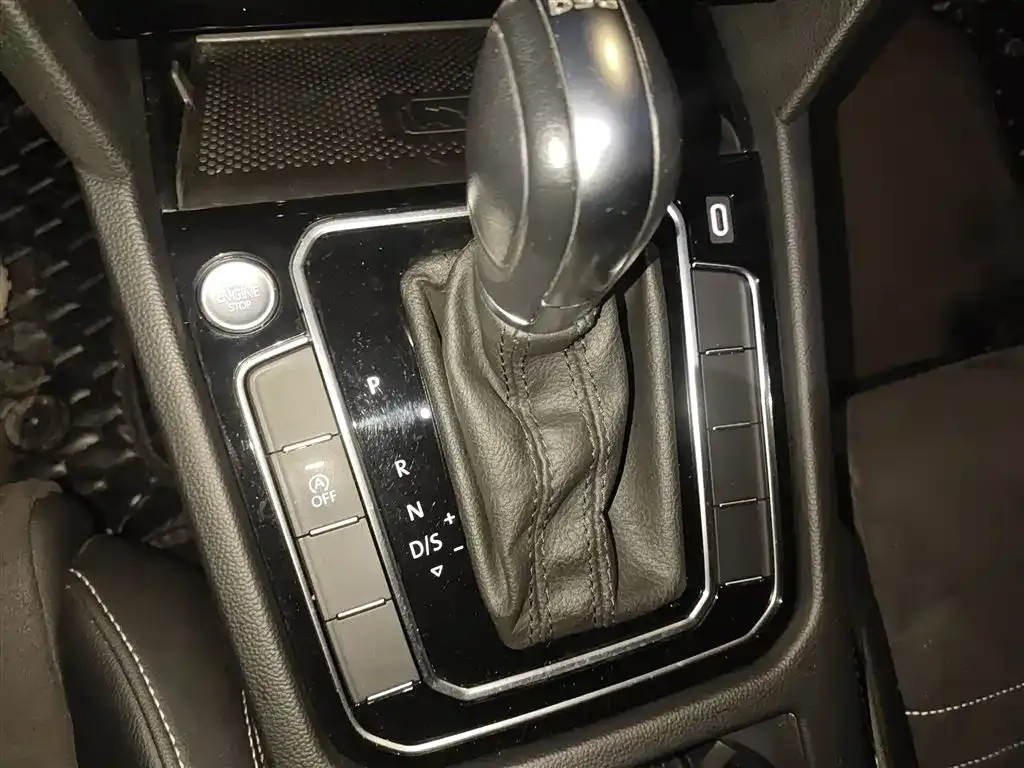 Volkswagen Magotan 2022 из CN, фото 5