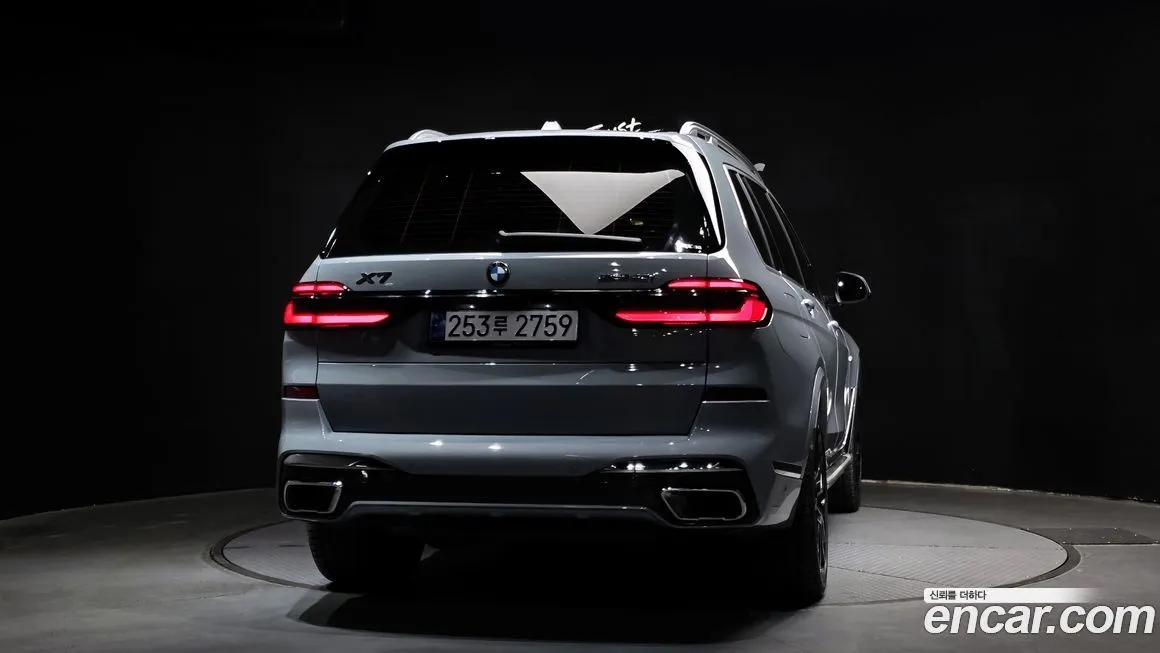 BMW X7 — фото 3