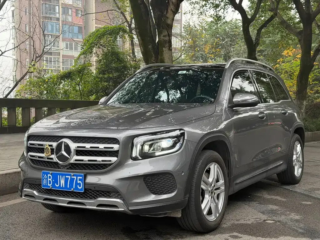 Mercedes-Benz GLB — фото 1