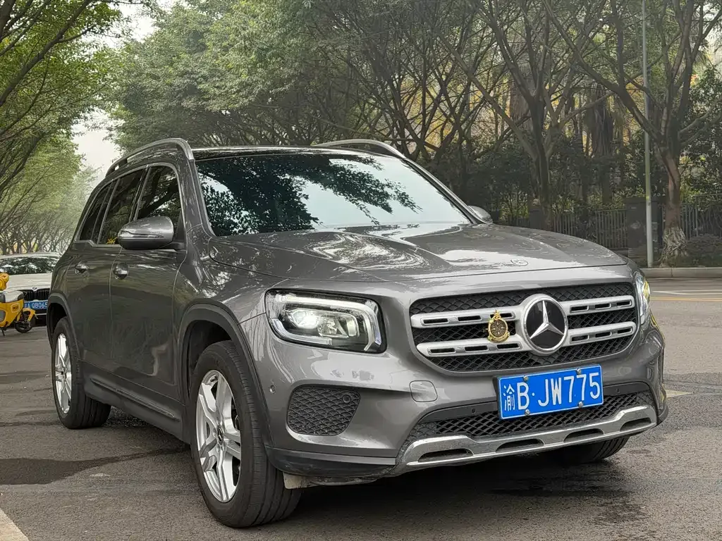 Mercedes-Benz GLB — фото 8
