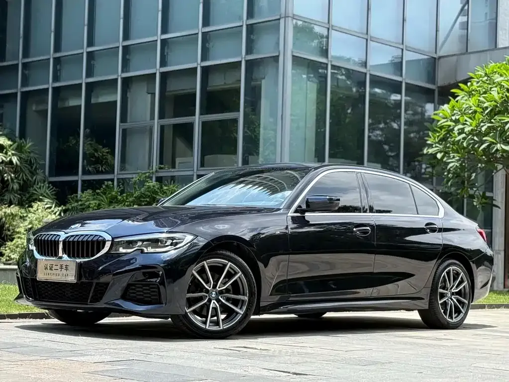 BMW 3 Series 2022 из CN, фото 1