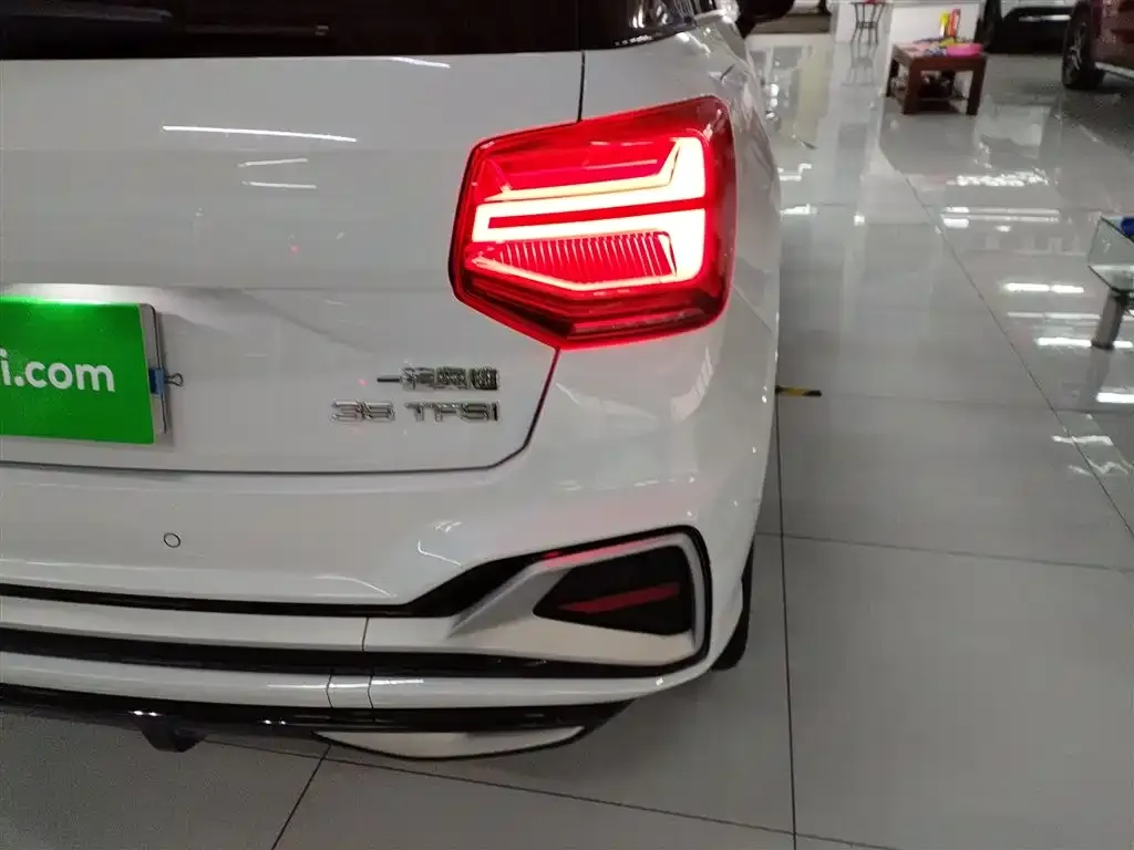 Audi Q2L 2022 из CN, фото 3
