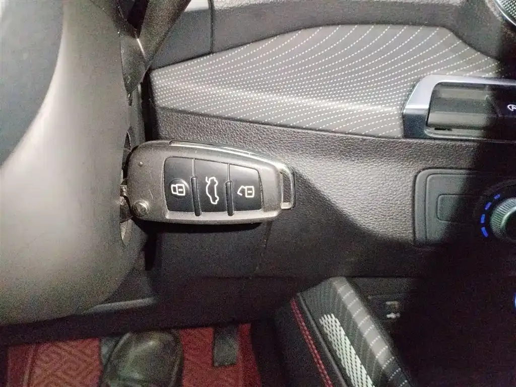 Audi Q2L 2022 из CN, фото 10