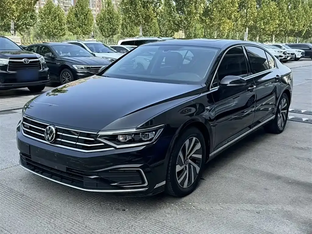 Volkswagen Magotan GTE PHEV 2022 из CN, фото 1