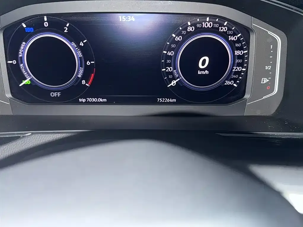 Volkswagen Magotan GTE PHEV 2022 из CN, фото 2